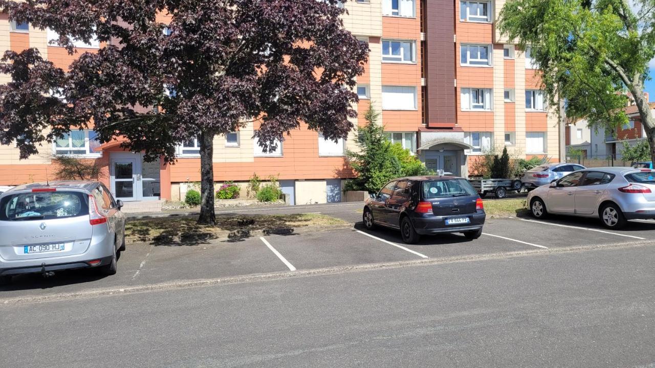 Appartement Lumineux Cholet Exterior photo